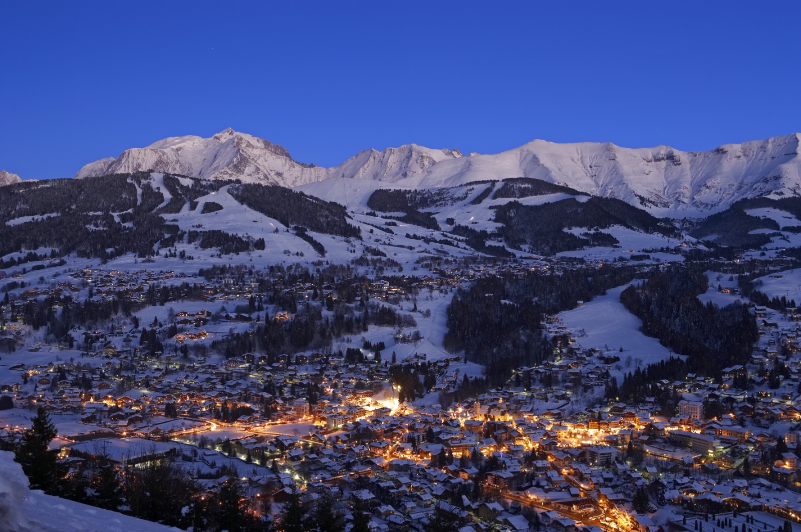 Megeve-a-la-tombee-de-la-nuit